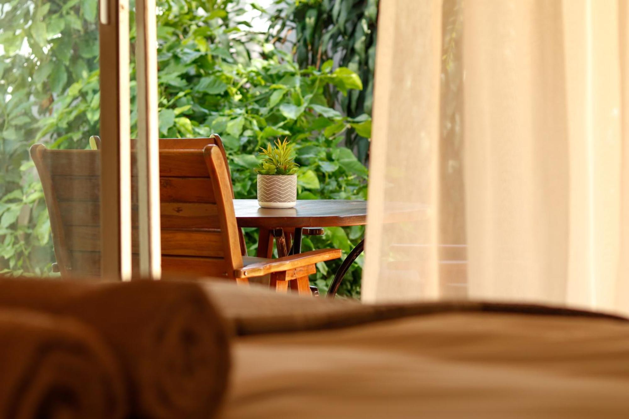Room In Villa - Zambezi Family Lodge - Elephant Room วิกตอเรียฟอลส์ ภายนอก รูปภาพ