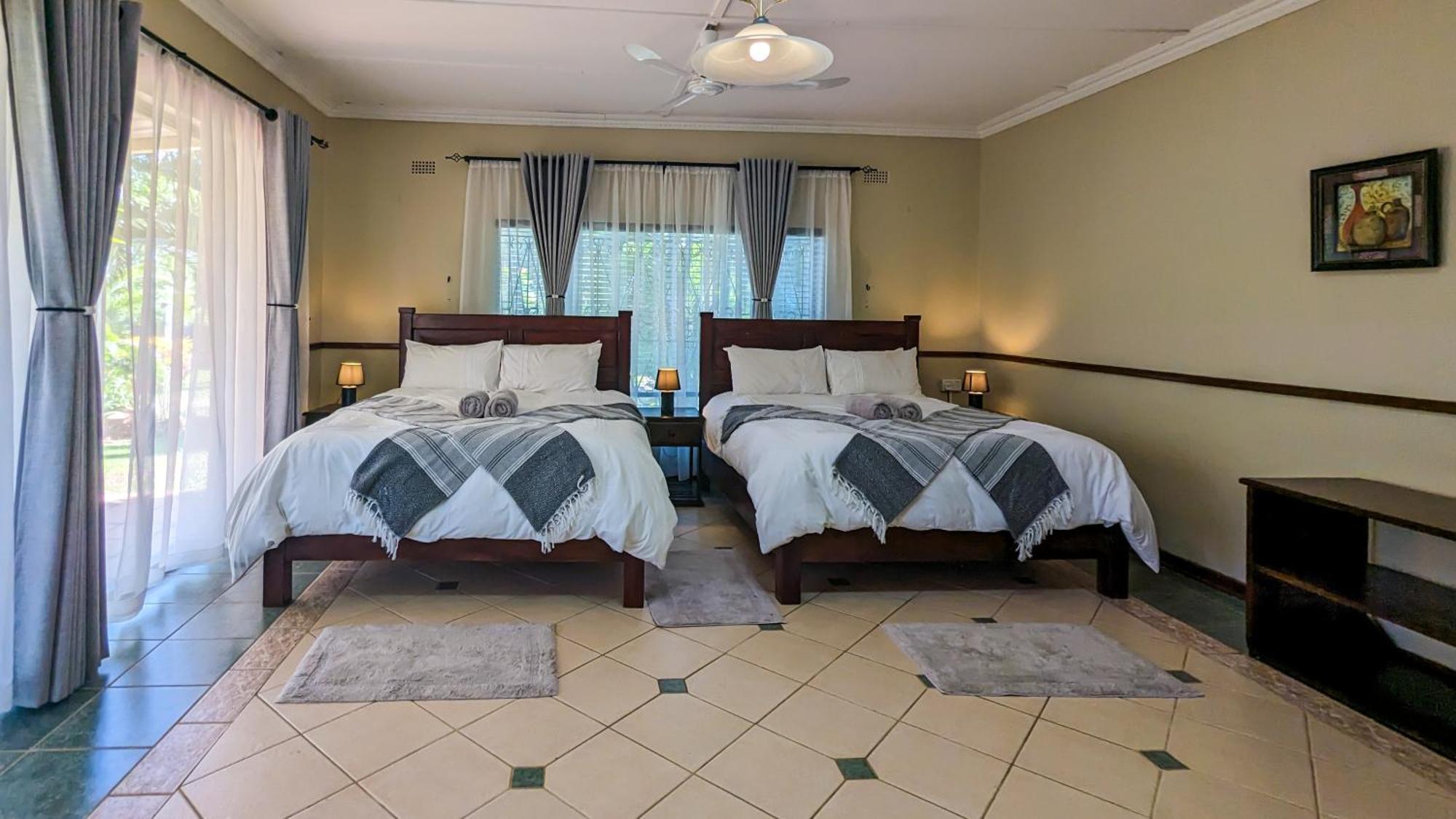 Room In Villa - Zambezi Family Lodge - Elephant Room วิกตอเรียฟอลส์ ภายนอก รูปภาพ