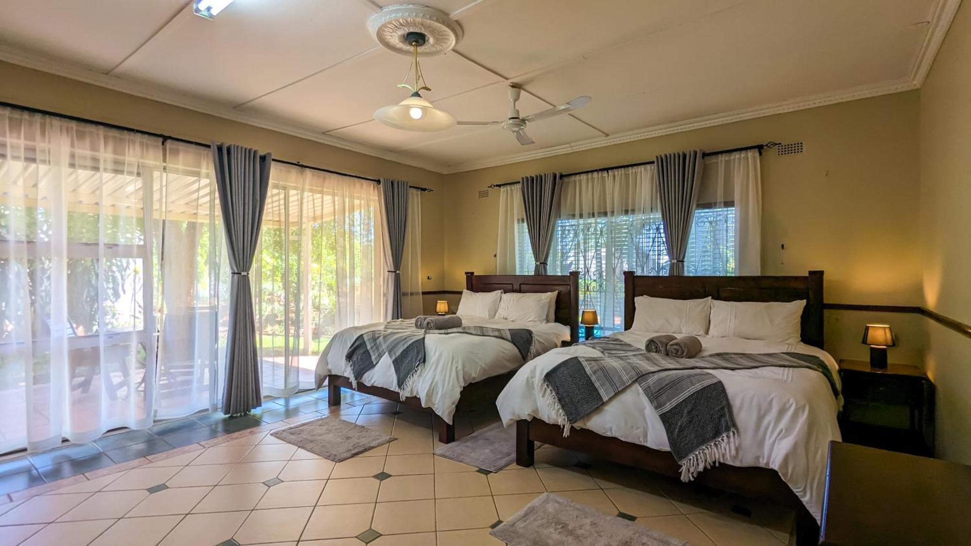 Room In Villa - Zambezi Family Lodge - Elephant Room วิกตอเรียฟอลส์ ภายนอก รูปภาพ